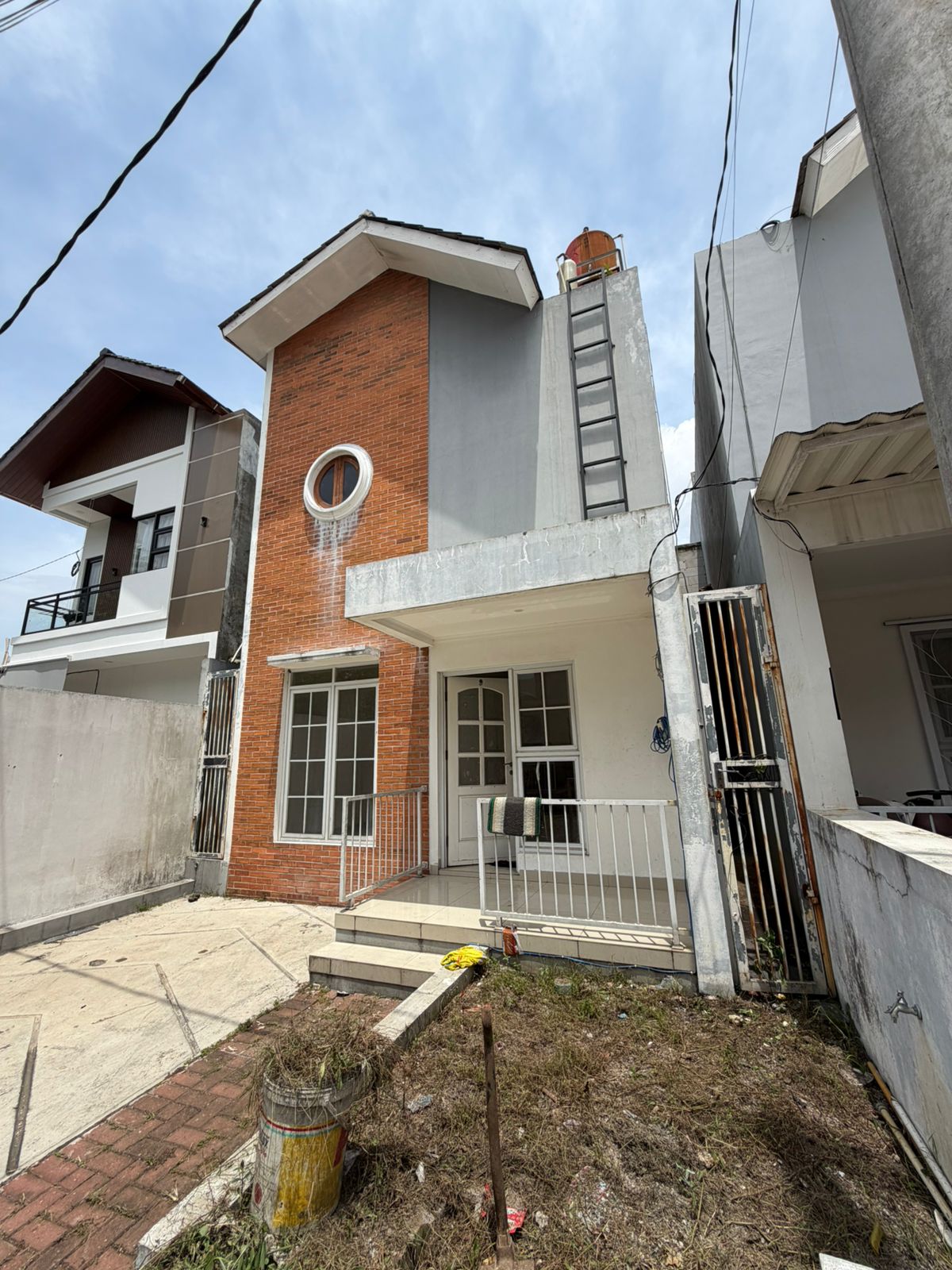 Dijual Rumah Dalam Cluster Cisaranten Kulon