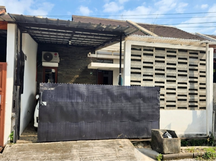 DIJUAL RUMAH MINIMALIS DI KOMPLEK KINAGARA REGENCY CIGANITRI