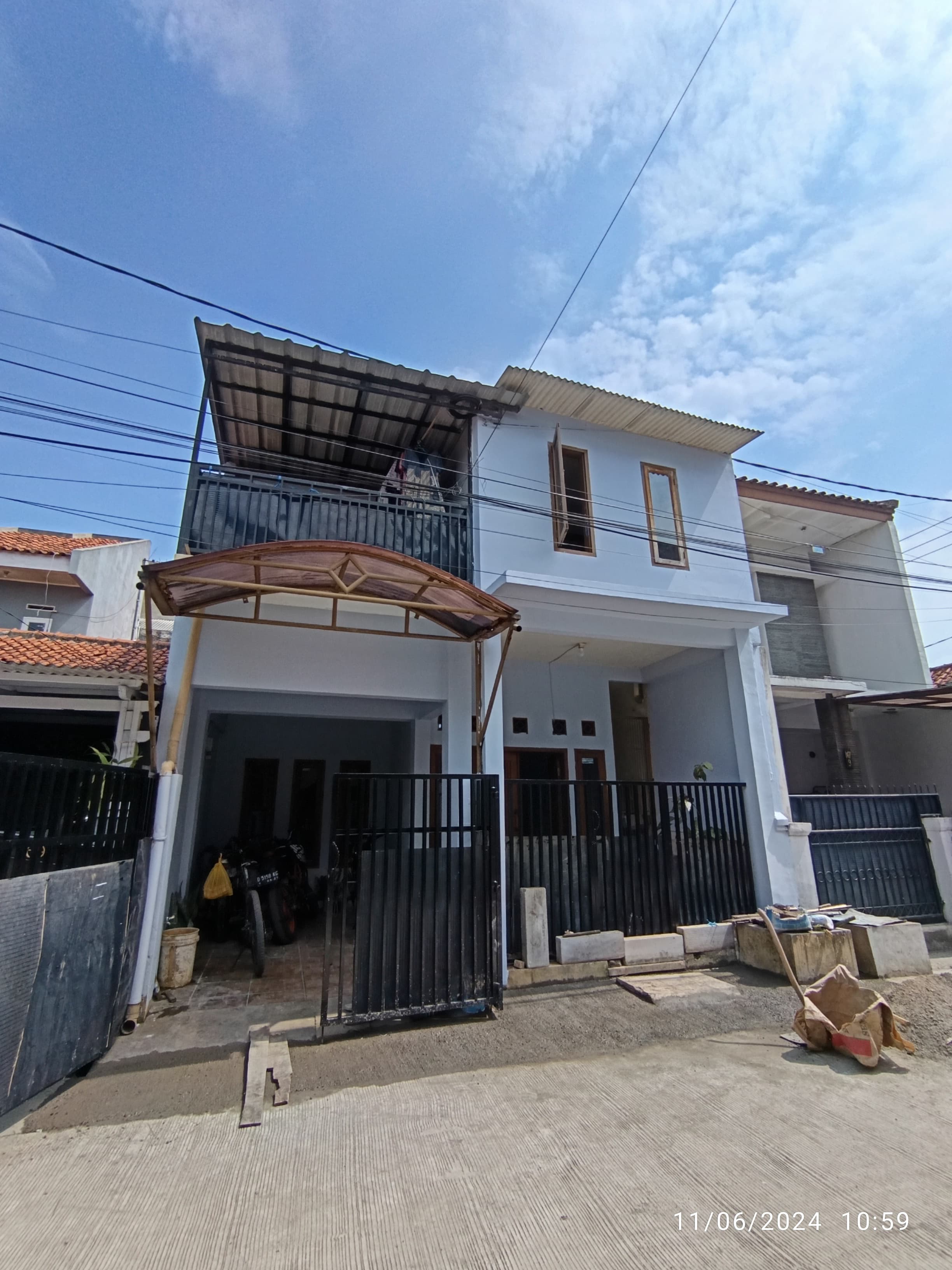 RUMAH CAKEP MURAH SIAP HUNI KOMPLEK MARGAHAYU RAYA LT 110 